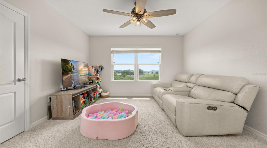 DAVENPORT, Florida 33837, 5 Bedrooms Bedrooms, ,3 BathroomsBathrooms,Residential,For Sale,RED HILL,0,MFRA4696834