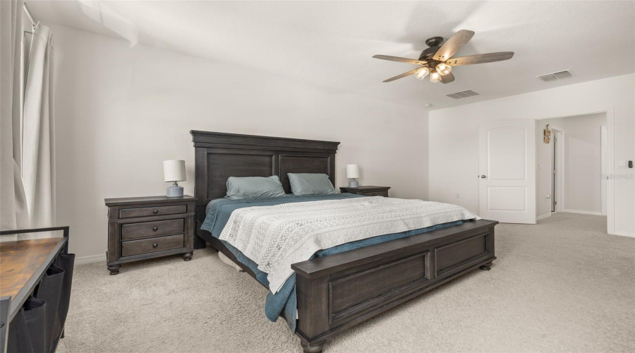 DAVENPORT, Florida 33837, 5 Bedrooms Bedrooms, ,3 BathroomsBathrooms,Residential,For Sale,RED HILL,0,MFRA4696834