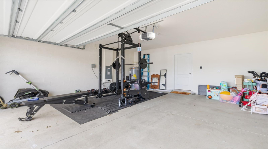 DAVENPORT, Florida 33837, 5 Bedrooms Bedrooms, ,3 BathroomsBathrooms,Residential,For Sale,RED HILL,0,MFRA4696834