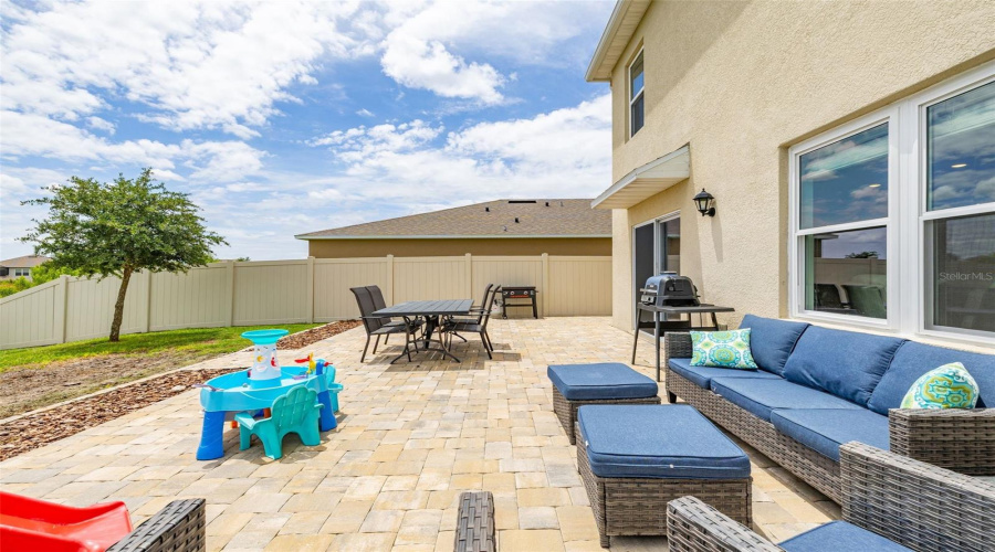 DAVENPORT, Florida 33837, 5 Bedrooms Bedrooms, ,3 BathroomsBathrooms,Residential,For Sale,RED HILL,0,MFRA4696834
