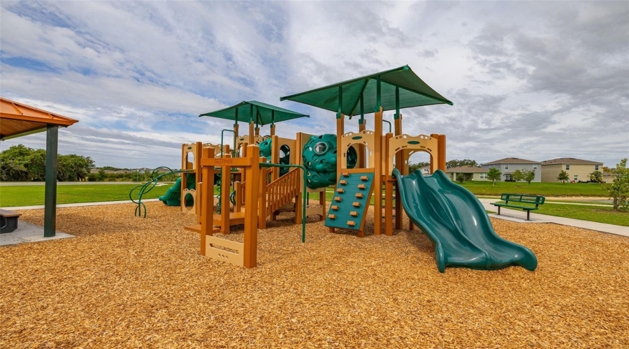 DAVENPORT, Florida 33837, 5 Bedrooms Bedrooms, ,3 BathroomsBathrooms,Residential,For Sale,RED HILL,0,MFRA4696834