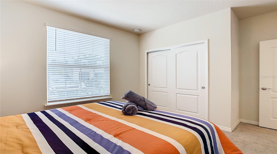 DAVENPORT, Florida 33837, 5 Bedrooms Bedrooms, ,4 BathroomsBathrooms,Residential,For Sale,OAK SPRING,0,MFRA4696829