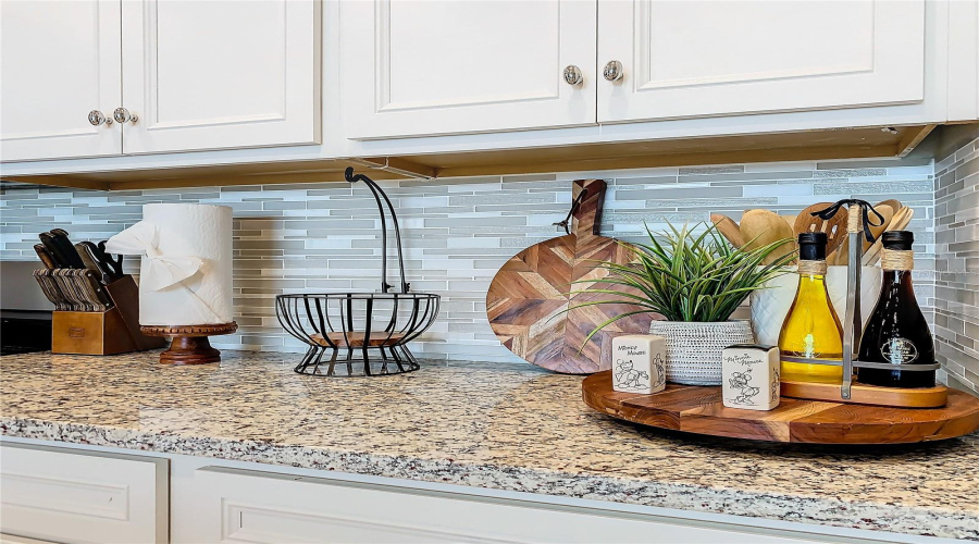 DAVENPORT, Florida 33837, 5 Bedrooms Bedrooms, ,4 BathroomsBathrooms,Residential,For Sale,OAK SPRING,0,MFRA4696829
