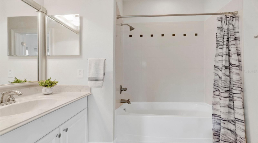 ORLANDO, Florida 32836, 4 Bedrooms Bedrooms, ,3 BathroomsBathrooms,Residential,For Sale,ALDENDALE,0,MFRO6415686