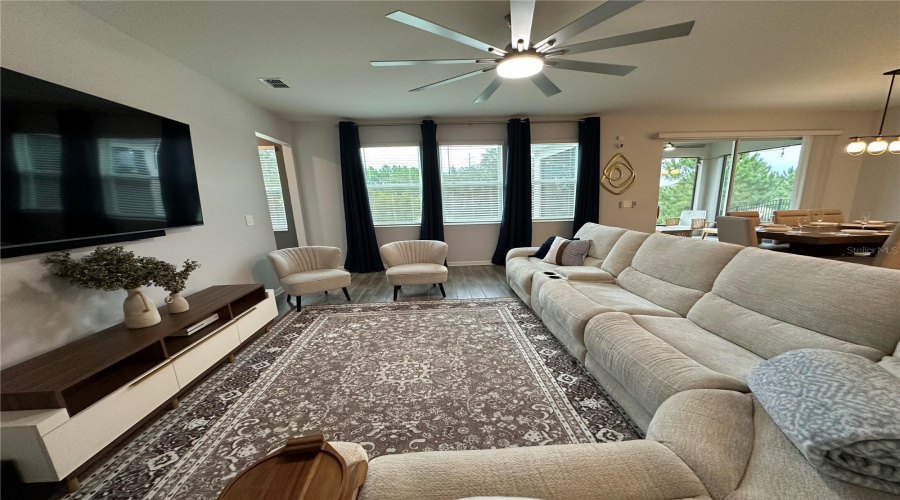 DAVENPORT, Florida 33837, 5 Bedrooms Bedrooms, ,3 BathroomsBathrooms,Residential,For Sale,CAMDEN,0,MFRS5151617