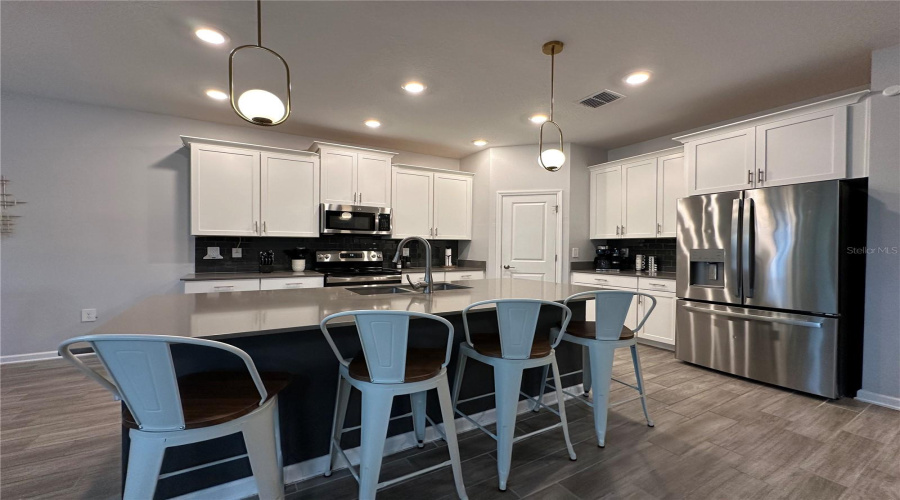 DAVENPORT, Florida 33837, 5 Bedrooms Bedrooms, ,3 BathroomsBathrooms,Residential,For Sale,CAMDEN,0,MFRS5151617