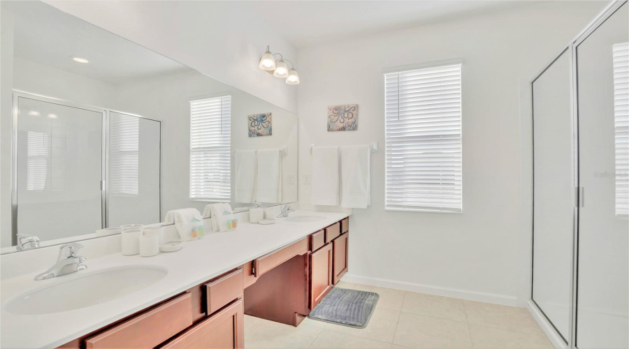 KISSIMMEE, Florida 34746, 8 Bedrooms Bedrooms, ,5 BathroomsBathrooms,Residential,For Sale,MONADO,0,MFRO6351138