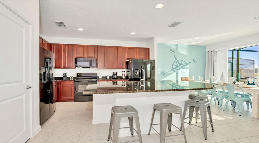 KISSIMMEE, Florida 34746, 8 Bedrooms Bedrooms, ,5 BathroomsBathrooms,Residential,For Sale,MONADO,0,MFRO6351138