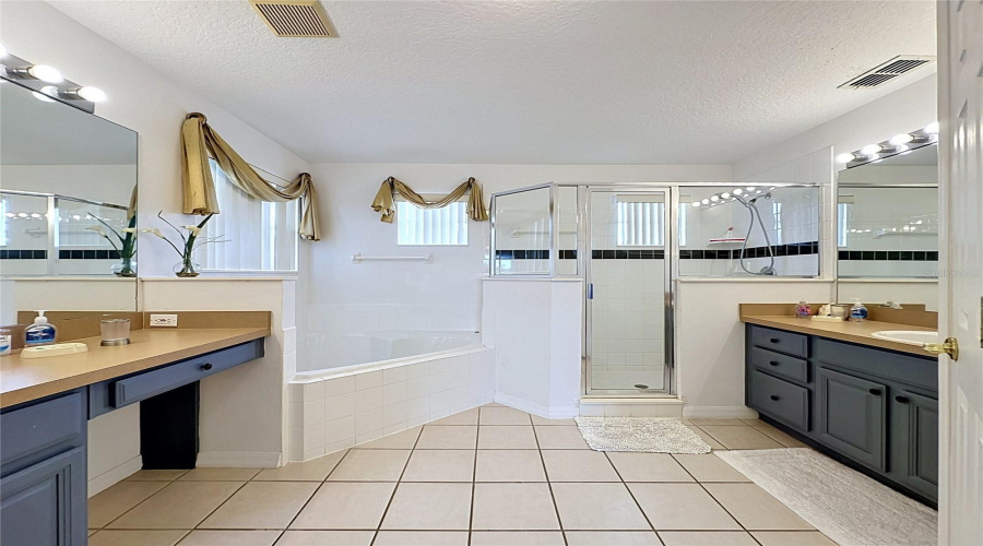 DAVENPORT, Florida 33896, 4 Bedrooms Bedrooms, ,3 BathroomsBathrooms,Residential,For Sale,BALMORAL,0,MFRS5150256