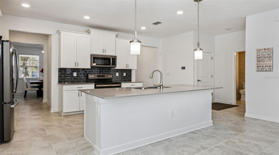 DAVENPORT, Florida 33896, 5 Bedrooms Bedrooms, ,4 BathroomsBathrooms,Residential,For Sale,OLYMPIC CLUB,0,MFRS5142329