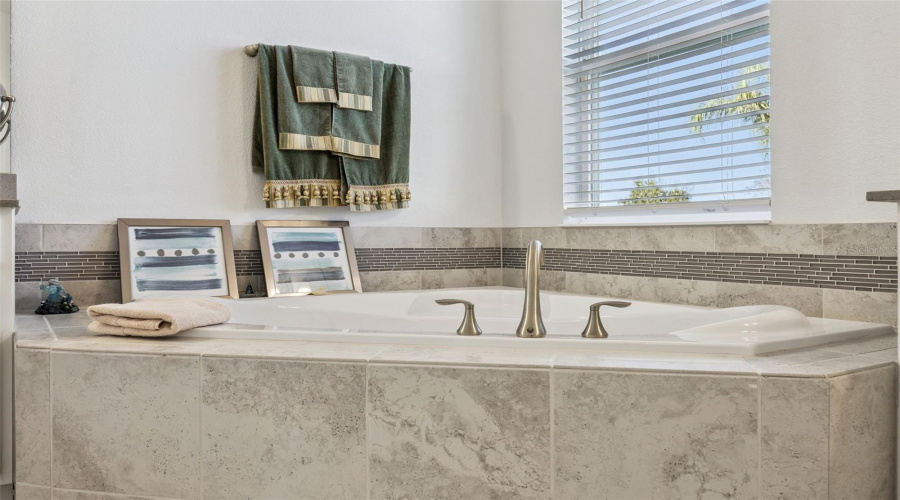DAVENPORT, Florida 33896, 5 Bedrooms Bedrooms, ,4 BathroomsBathrooms,Residential,For Sale,OLYMPIC CLUB,0,MFRS5142329