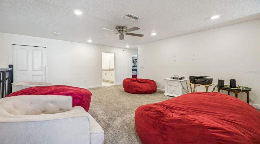 Loft area Floor 2