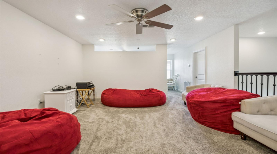 DAVENPORT, Florida 33896, 5 Bedrooms Bedrooms, ,4 BathroomsBathrooms,Residential,For Sale,OLYMPIC CLUB,0,MFRS5142329