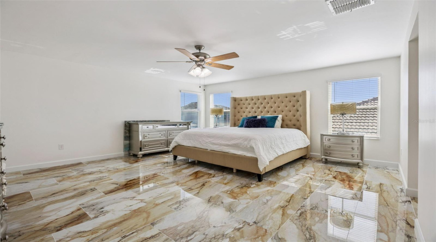 DAVENPORT, Florida 33896, 5 Bedrooms Bedrooms, ,4 BathroomsBathrooms,Residential,For Sale,OLYMPIC CLUB,0,MFRS5142329