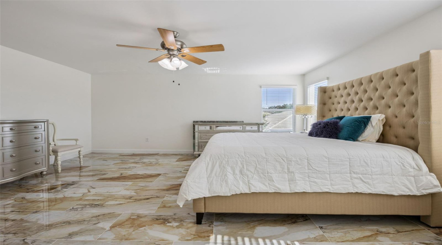 DAVENPORT, Florida 33896, 5 Bedrooms Bedrooms, ,4 BathroomsBathrooms,Residential,For Sale,OLYMPIC CLUB,0,MFRS5142329