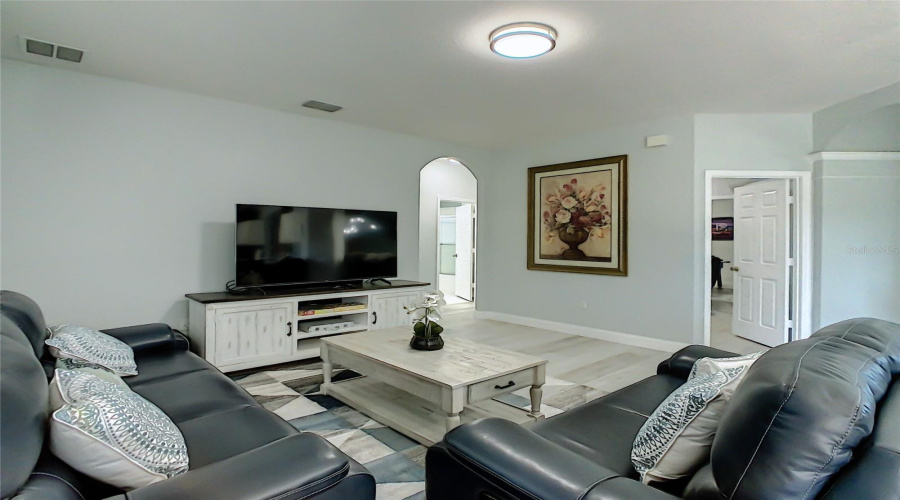 KISSIMMEE, Florida 34747, 6 Bedrooms Bedrooms, ,4 BathroomsBathrooms,Residential,For Sale,MANESTY,0,MFRO6415823