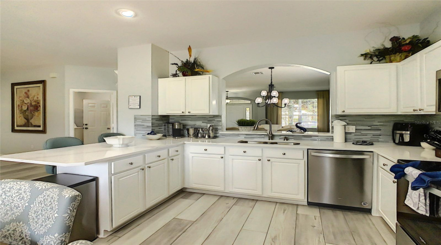 KISSIMMEE, Florida 34747, 6 Bedrooms Bedrooms, ,4 BathroomsBathrooms,Residential,For Sale,MANESTY,0,MFRO6415823