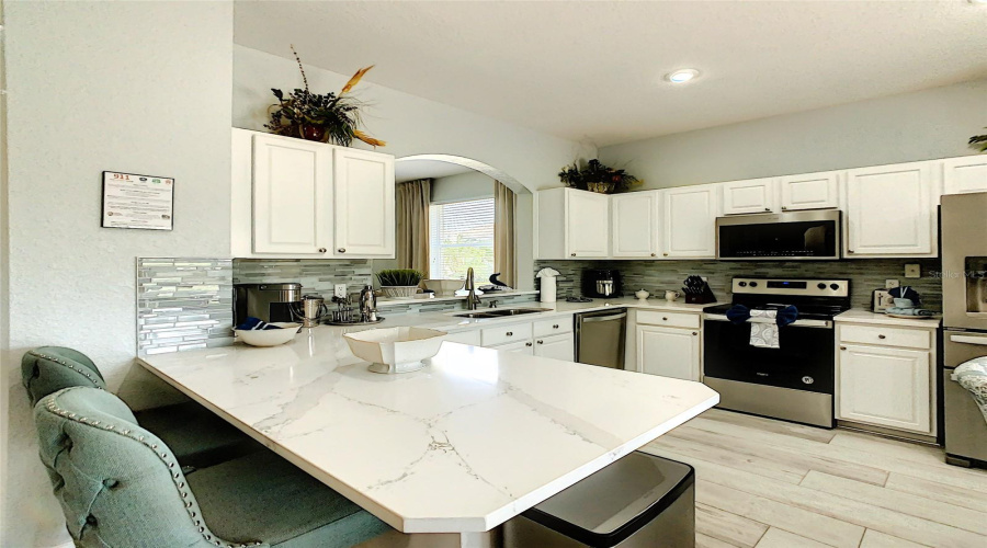 KISSIMMEE, Florida 34747, 6 Bedrooms Bedrooms, ,4 BathroomsBathrooms,Residential,For Sale,MANESTY,0,MFRO6415823
