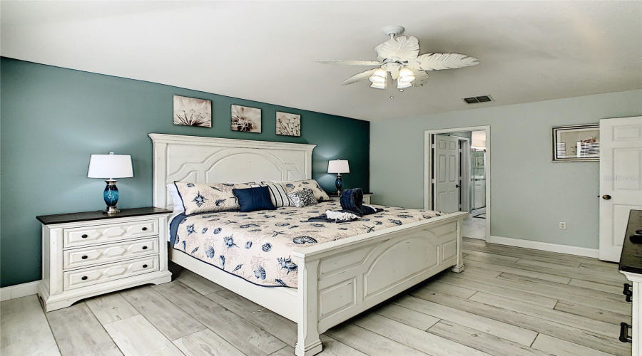 KISSIMMEE, Florida 34747, 6 Bedrooms Bedrooms, ,4 BathroomsBathrooms,Residential,For Sale,MANESTY,0,MFRO6415823