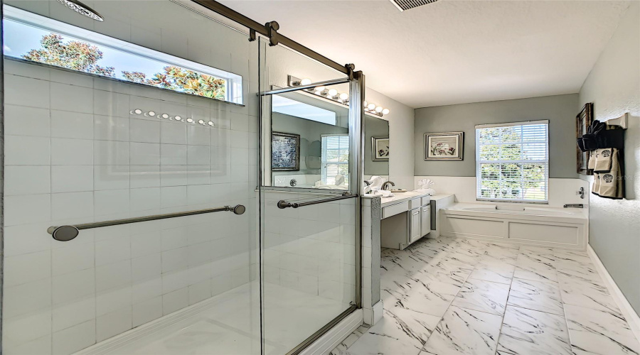 KISSIMMEE, Florida 34747, 6 Bedrooms Bedrooms, ,4 BathroomsBathrooms,Residential,For Sale,MANESTY,0,MFRO6415823
