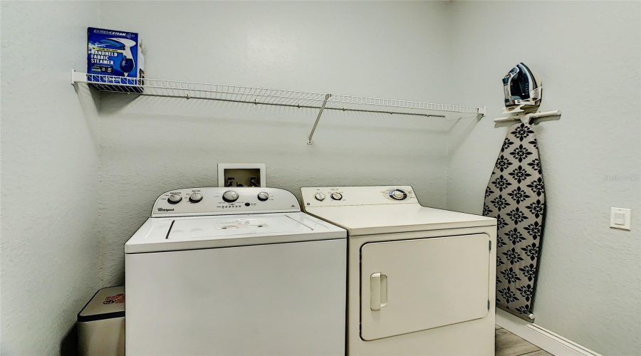 KISSIMMEE, Florida 34747, 6 Bedrooms Bedrooms, ,4 BathroomsBathrooms,Residential,For Sale,MANESTY,0,MFRO6415823
