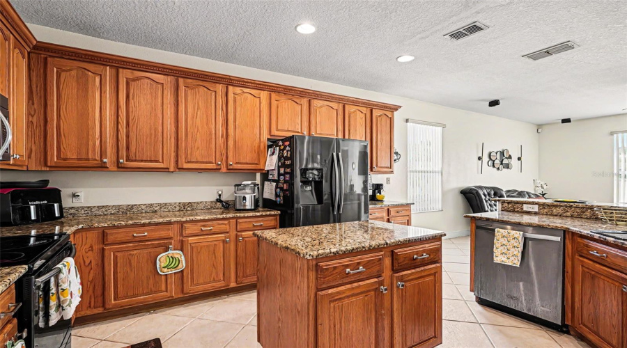 KISSIMMEE, Florida 34746, 5 Bedrooms Bedrooms, ,5 BathroomsBathrooms,Residential,For Sale,WINDWARD OAKS,0,MFRO6411503