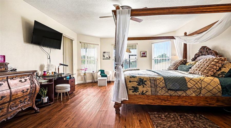 KISSIMMEE, Florida 34746, 5 Bedrooms Bedrooms, ,5 BathroomsBathrooms,Residential,For Sale,WINDWARD OAKS,0,MFRO6411503