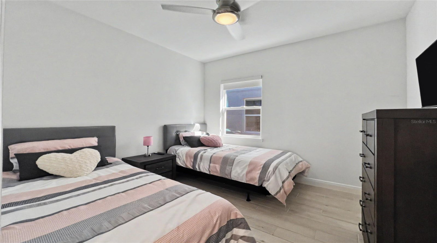 Den/Bedroom #4
