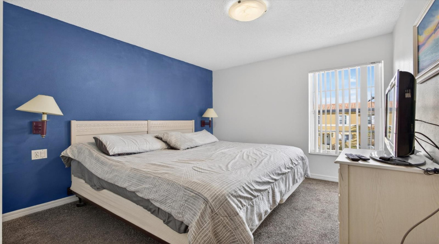 KISSIMMEE, Florida 34746, 3 Bedrooms Bedrooms, ,2 BathroomsBathrooms,Residential,For Sale,PARK RIDGE,0,MFRO6389477