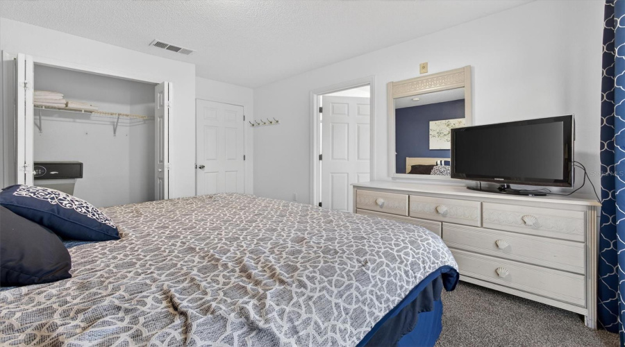 KISSIMMEE, Florida 34746, 3 Bedrooms Bedrooms, ,2 BathroomsBathrooms,Residential,For Sale,PARK RIDGE,0,MFRO6389477