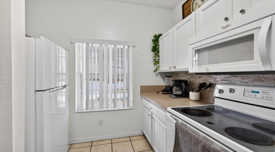 KISSIMMEE, Florida 34746, 3 Bedrooms Bedrooms, ,2 BathroomsBathrooms,Residential,For Sale,PARK RIDGE,0,MFRO6389477