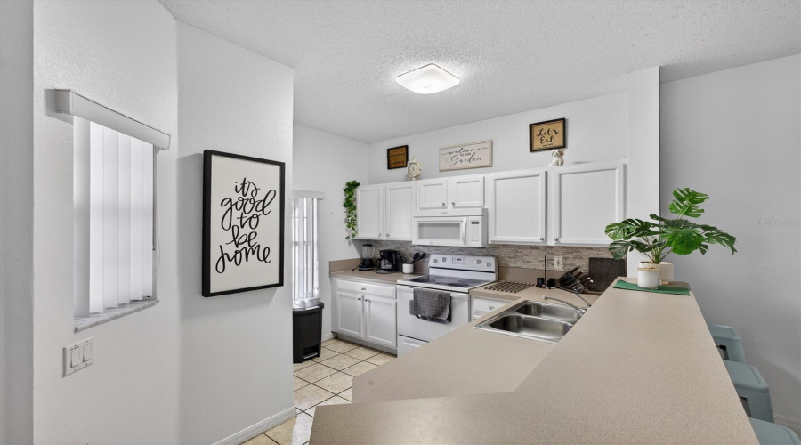 KISSIMMEE, Florida 34746, 3 Bedrooms Bedrooms, ,2 BathroomsBathrooms,Residential,For Sale,PARK RIDGE,0,MFRO6389477