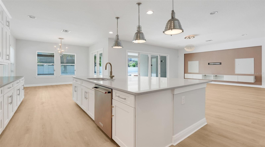 ORLANDO, Florida 32836, 7 Bedrooms Bedrooms, ,6 BathroomsBathrooms,Residential,For Sale,CHILTON,0,MFRO6315189