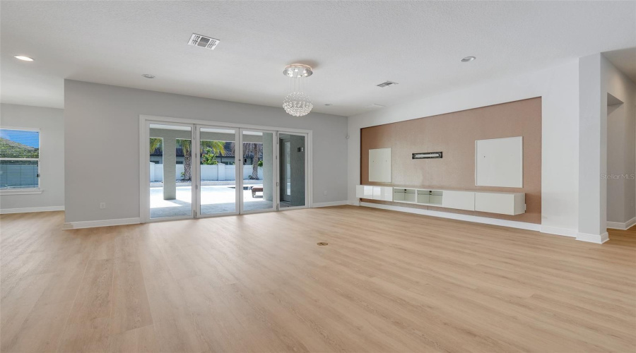 ORLANDO, Florida 32836, 7 Bedrooms Bedrooms, ,6 BathroomsBathrooms,Residential,For Sale,CHILTON,0,MFRO6315189