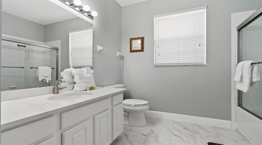 KISSIMMEE, Florida 34747, 6 Bedrooms Bedrooms, ,4 BathroomsBathrooms,Residential,For Sale,BASNETT,0,MFRO6416299