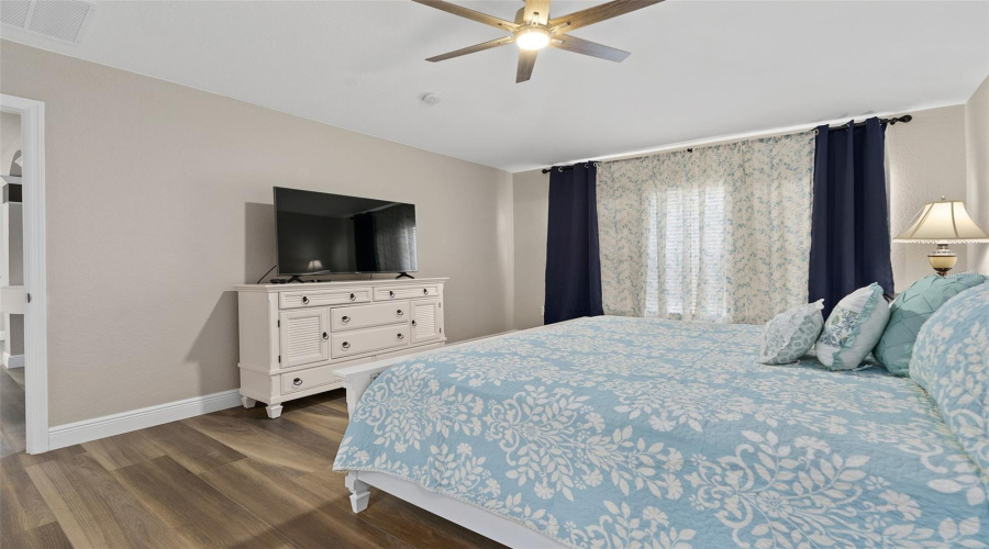 KISSIMMEE, Florida 34747, 6 Bedrooms Bedrooms, ,4 BathroomsBathrooms,Residential,For Sale,BASNETT,0,MFRO6416299