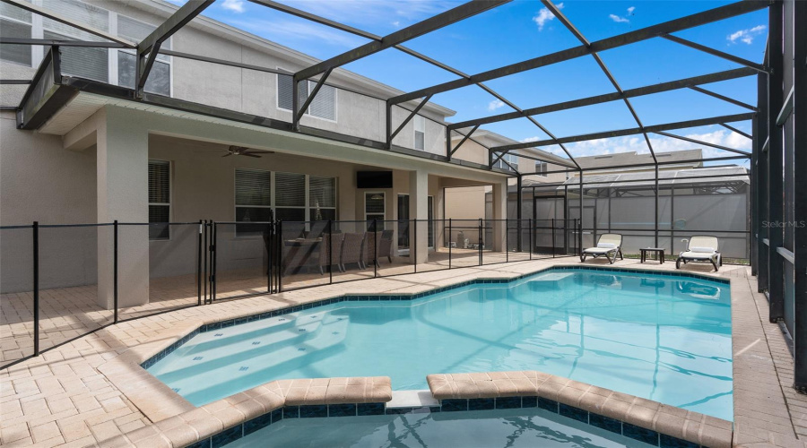 KISSIMMEE, Florida 34747, 6 Bedrooms Bedrooms, ,4 BathroomsBathrooms,Residential,For Sale,BASNETT,0,MFRO6416299