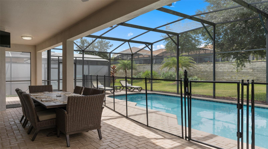KISSIMMEE, Florida 34747, 6 Bedrooms Bedrooms, ,4 BathroomsBathrooms,Residential,For Sale,BASNETT,0,MFRO6416299
