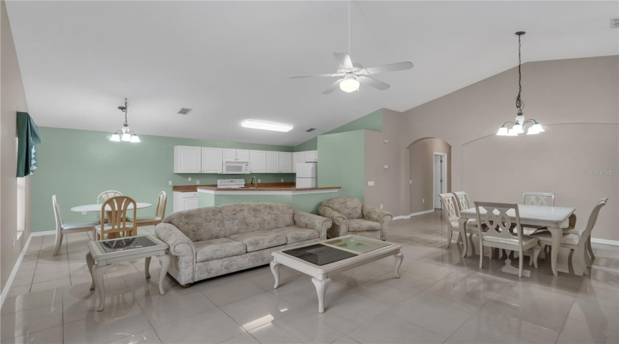 KISSIMMEE, Florida 34746, 4 Bedrooms Bedrooms, ,2 BathroomsBathrooms,Residential,For Sale,CUMBRIAN LAKES,0,MFRO6416389