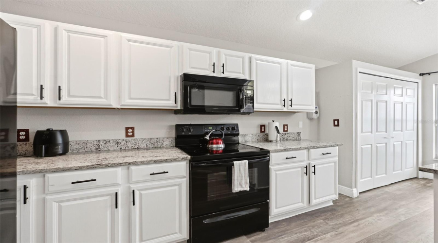 KISSIMMEE, Florida 34746, 4 Bedrooms Bedrooms, ,3 BathroomsBathrooms,Residential,For Sale,CUMBRIAN LAKES,0,MFRO6416489