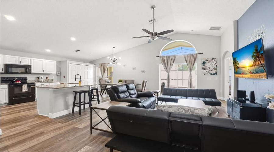 KISSIMMEE, Florida 34746, 4 Bedrooms Bedrooms, ,3 BathroomsBathrooms,Residential,For Sale,CUMBRIAN LAKES,0,MFRO6416489