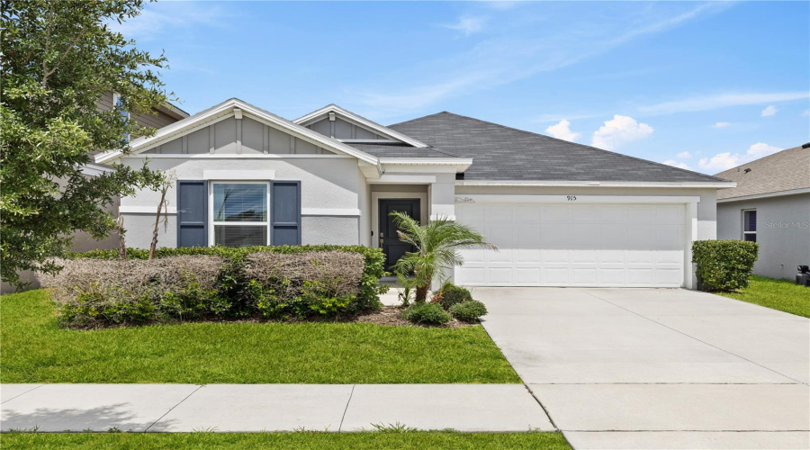 DAVENPORT, Florida 33896, 3 Bedrooms Bedrooms, ,2 BathroomsBathrooms,Residential,For Sale,OVERPOOL,0,MFRS5151132