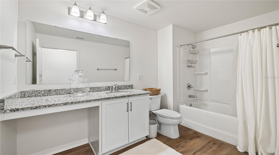 DAVENPORT, Florida 33896, 3 Bedrooms Bedrooms, ,2 BathroomsBathrooms,Residential,For Sale,OVERPOOL,0,MFRS5151132