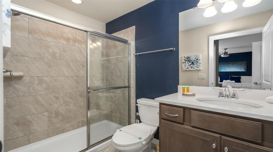 barthroom 4 en suite for bedroom 4