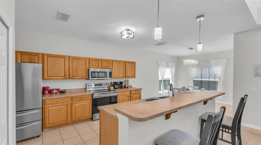 DAVENPORT, Florida 33897, 5 Bedrooms Bedrooms, ,3 BathroomsBathrooms,Residential,For Sale,LANCASTER,0,MFRTB8451603