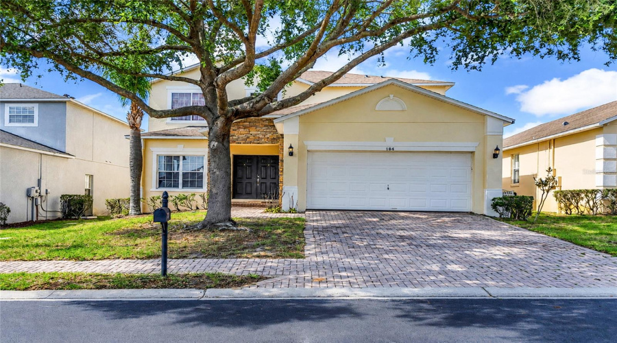 DAVENPORT, Florida 33897, 5 Bedrooms Bedrooms, ,3 BathroomsBathrooms,Residential,For Sale,LANCASTER,0,MFRTB8451603