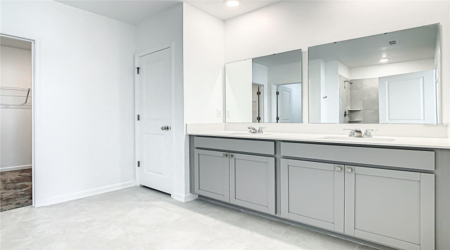 DAVENPORT, Florida 33837, 4 Bedrooms Bedrooms, ,2 BathroomsBathrooms,Residential,For Sale,BURNEY FALLS,0,MFRS5151720