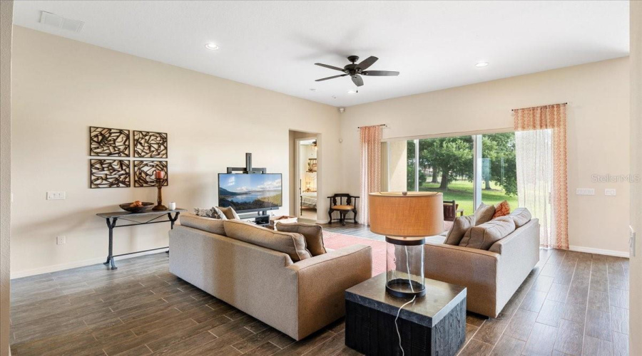 KISSIMMEE, Florida 34746, 3 Bedrooms Bedrooms, ,2 BathroomsBathrooms,Residential,For Sale,BOWFIN,0,MFRS5151840