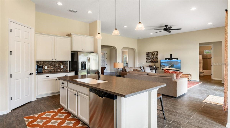 KISSIMMEE, Florida 34746, 3 Bedrooms Bedrooms, ,2 BathroomsBathrooms,Residential,For Sale,BOWFIN,0,MFRS5151840