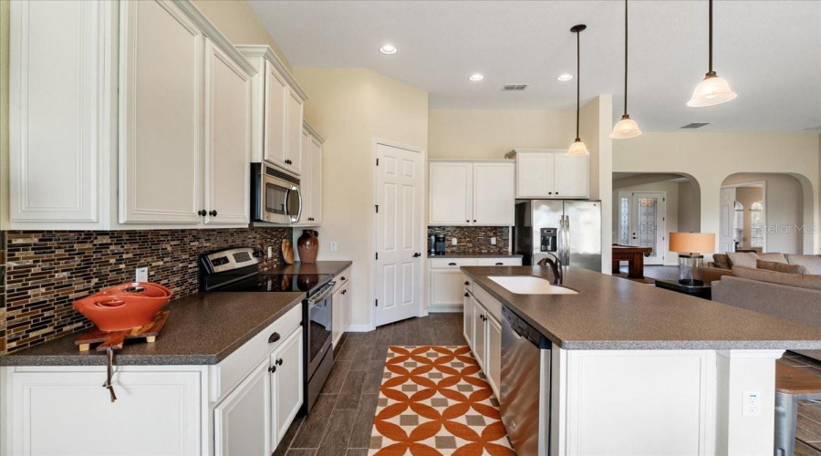 KISSIMMEE, Florida 34746, 3 Bedrooms Bedrooms, ,2 BathroomsBathrooms,Residential,For Sale,BOWFIN,0,MFRS5151840